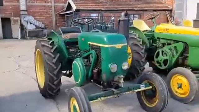 Vue d'ensemble de la collection de tracteurs à Vierzon смотреть онлайн