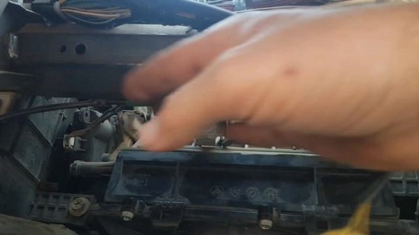 Как снять торпеду ,,панель,, на ниссан альмере n16