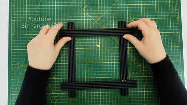 Newspaper Crafts - Photo Frame from Newspaper - How to Make Easy Photo Frame смотреть онлайн