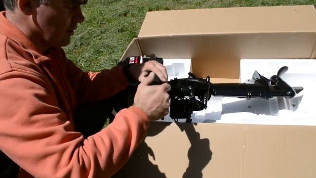 Лодочный мотор Parsun T5.8bms извлекаем из коробки