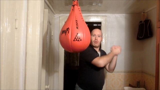 Удар сцепленными кистями Дабл Хаммер смотреть онлайн