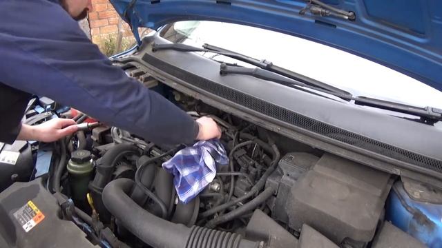 Here's how to change your own Spark Plugs смотреть онлайн