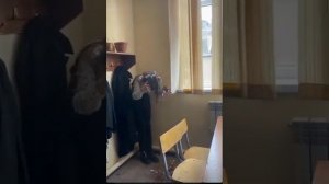 “СВОЛОЧИ…” ВИДЕОИ ТАҲҚИРИ ЯК ДУХТАР АЗ СӮИ ҲАМСИНФОНАШ ҲАМАРО БА ШОК АНДОХТ