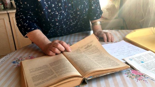 НЕВЕРОЯТНЫЕ БУЛОЧКИ С ЧЕСНОКОМ И СЫРОМ / КАК Я СПРАВЛЯЮСЬ С СЕРДЕЧНОЙ БОЛЬЮ [вы будете в шоке] смотреть онлайн