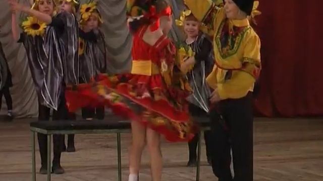 танец "Семечки" г. Ярцево смотреть онлайн