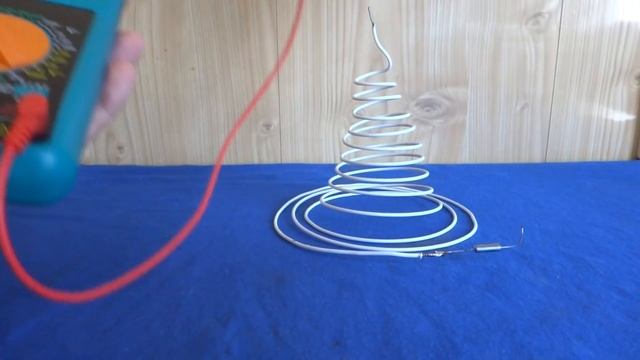 Спиральная антенна Поглощает Энергию из Эфира и накапливает в емкости смотреть онлайн