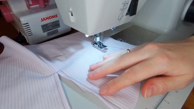 Разрез в боковом шве. Самый простой способ. смотреть онлайн