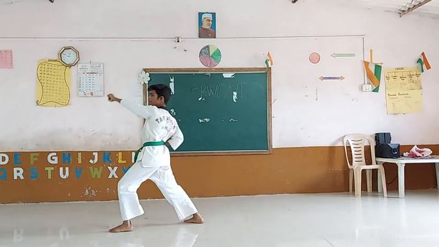 NAME:- RAHUL SHYAMBHAI SHINDE ( BELT:- GREEN POOMSAE 2ND ) ( D.O.B:- 23/06/2005) смотреть онлайн