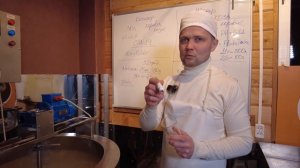 Сыроделие для начинающих. Готовим два кисломолочных сыра Белпер Кнолле и Шевр