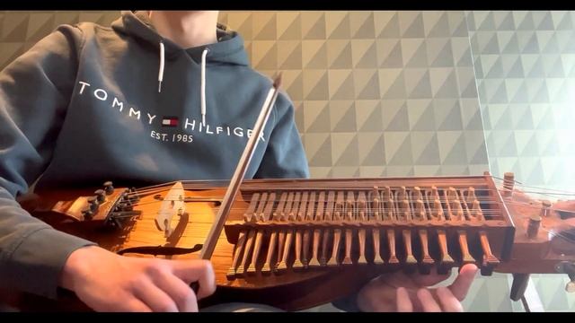 Säkkijärven polkka on Nyckelharpa смотреть онлайн