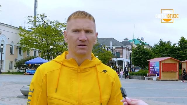 Увлекательно опасное развлечение. Электросамокаты заполнили летние набережные города смотреть онлайн