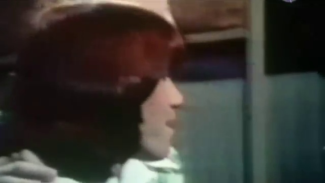 Don't Go Breaking My Heart - Elton John _ Kiki Dee смотреть онлайн