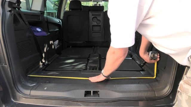 Vauxhall Zafira maximum space and can you sleep in it. смотреть онлайн