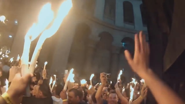 Схождение Благодатного Огня в Иерусалиме 2017 смотреть онлайн