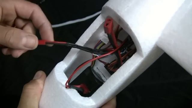 Installation of Night Flying LED Strip Lights on the Dynam Hawsky смотреть онлайн