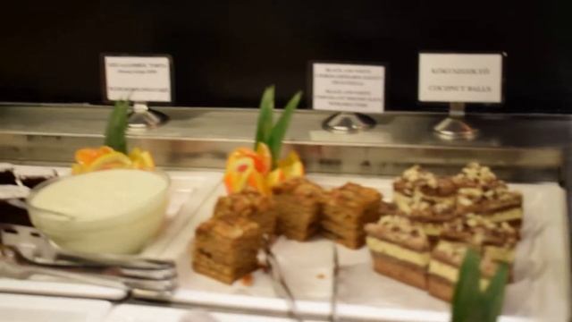Food Barbarian at Trofea Budapest смотреть онлайн