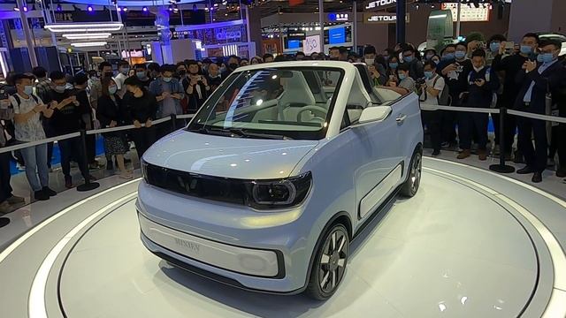 2022 Wuling Hongguang Mini EV Convertible Walkaround смотреть онлайн