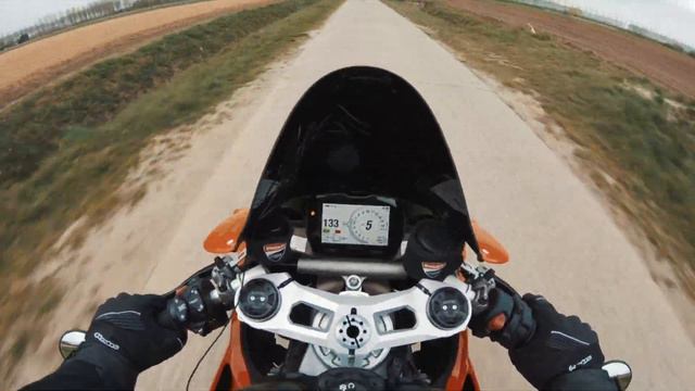 Ducati Panigale V4 SC Project PURE SOUND / Exhaust sound / FLY BY / REVS смотреть онлайн