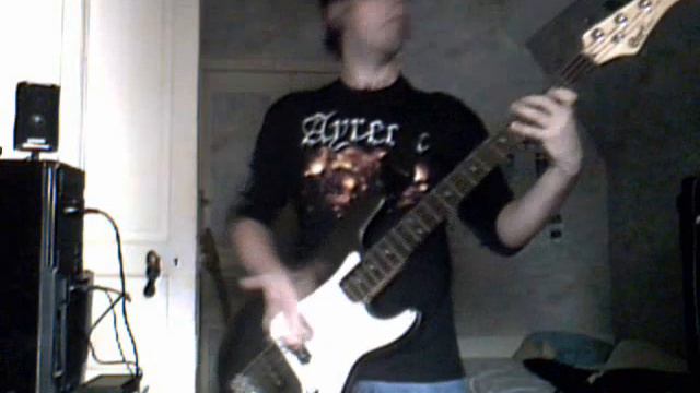 RATM - Bombtrack Bass Cover смотреть онлайн