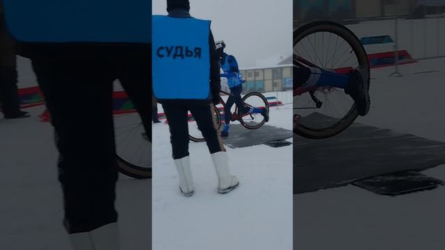 Наше первое знакомство с зимним триатлоном! смотреть онлайн