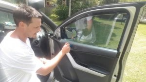 Mazda BT-50 09/2011+ Door Trim Removal