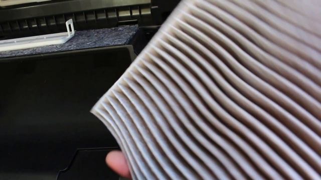 Замена салонного фильтра Mitsubishi Outlander смотреть онлайн