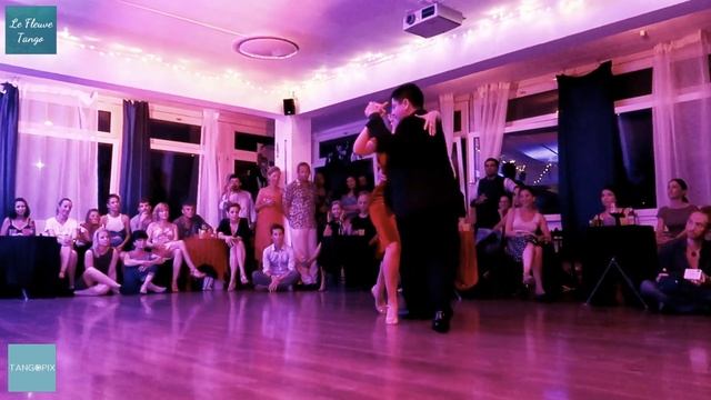 FIRST TANGO SHOW EVER with Carlos Espinoza & Agustina Piaggio - Juan D'Arienzo - Judas ! A MUST ! смотреть онлайн