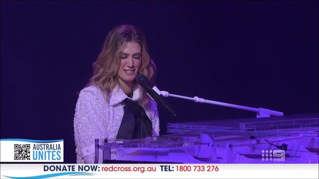 Delta Goodrem - Crash & Dear Life (Bridge Over Troubled Dreams Tour) смотреть онлайн