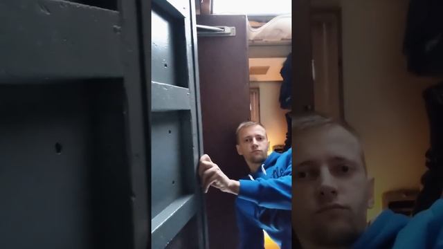 Когда скучно в пустом поезде смотреть онлайн