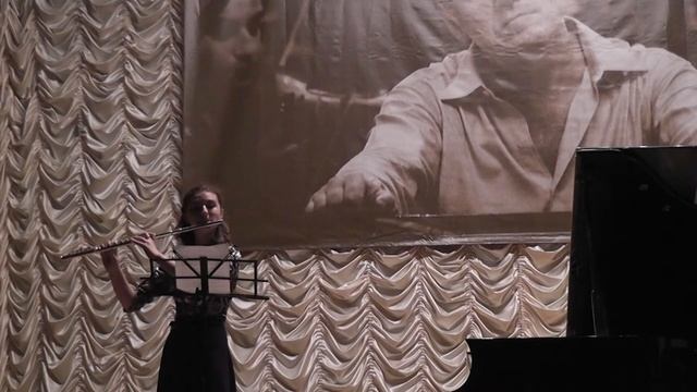 Анастасия Лапенко К. Дебюсси "Сиринкс" смотреть онлайн