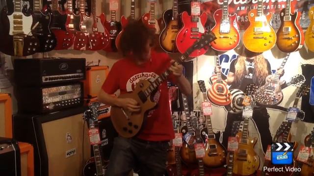 What happens when you put a Gibson LPJ Gold-top in your hands? смотреть онлайн