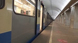 Метро|Московский Метрополитен|Прибывает поезд на станцию метро Петровско - Разумовская