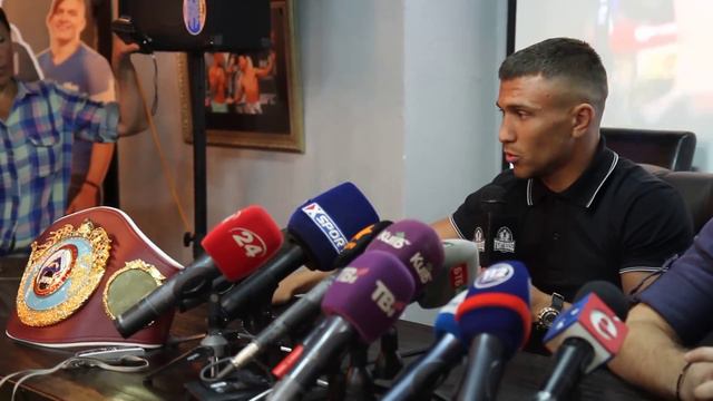 Василий Ломаченко после боя с Гари Расселлом смотреть онлайн