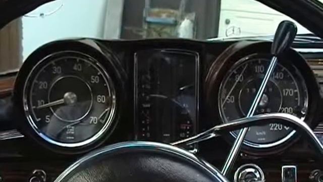 Adjusted idling . Mercedes Benz W111 250 SE Coupe 1967. Heckflosse Fintail . смотреть онлайн