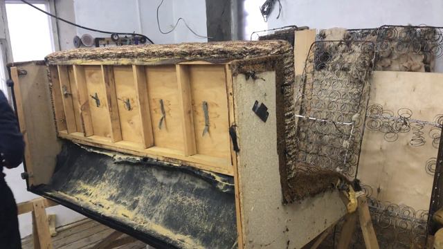 Перетяжка и ремонт дивана смотреть онлайн