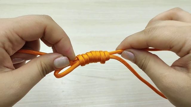 САМОЗАТЯГИВАЮЩИЙСЯ УЗЕЛ ИЗ ПАРАКОРДА. МАСТЕР КЛАСС / SELF-SUSPENDING NODE FROM PARACORD DIY. смотреть онлайн