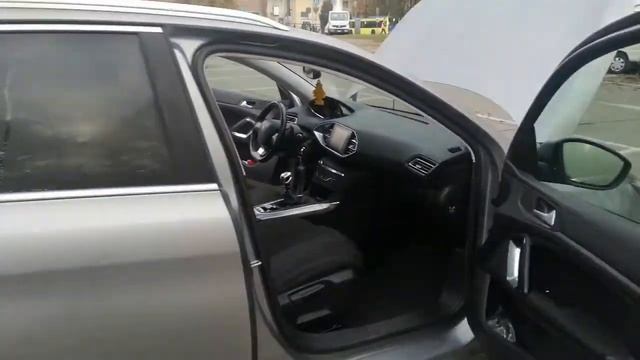 Peugeot 308 SW смотреть онлайн