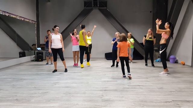 Tutorial - Salsa - Micaela смотреть онлайн
