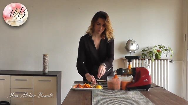 Jus de carottes à l'extracteur de jus - Mon Atelier Beauté смотреть онлайн