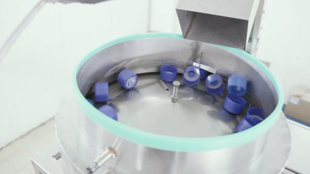 Линия розлива воды в 19-ти литровые бутыли смотреть онлайн