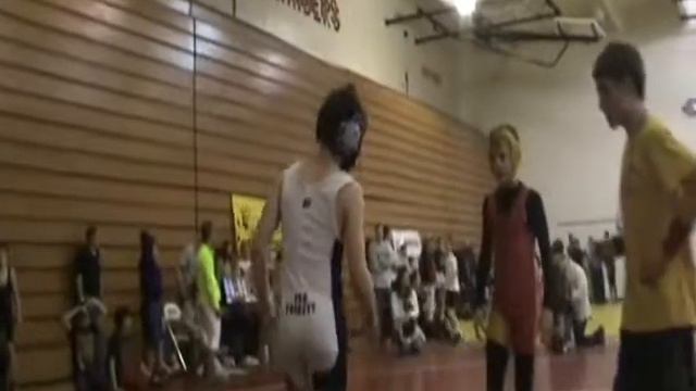 Michael Soler 90lb Novice USA Everett 2010 Nathan Hale Folkstyle Tournament.wmv