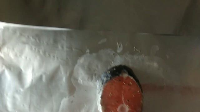 Запечённый стейк из красной рыбы? смотреть онлайн