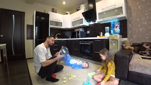 КАМИЛЛА И НЕЛИЯ ОБМАНУЛИ БЕШЕНУЮ МУСОРКУ/ ДЕТСКАЯ ИГРА смотреть онлайн