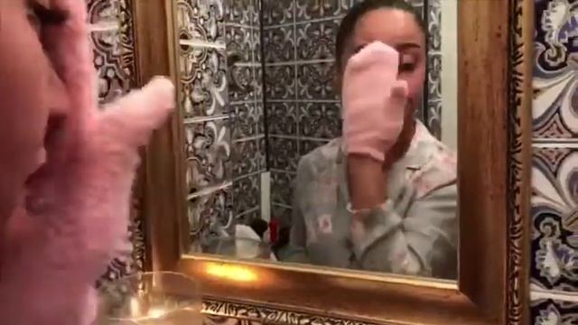 Набор по уходу шеи, лица и декольте Mini laska от Гринвей смотреть онлайн