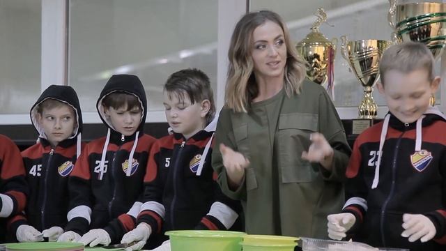 Еда со смыслом: самый быстрый и полезный перекус для спортсмена, проверено на команде хоккеистов смотреть онлайн