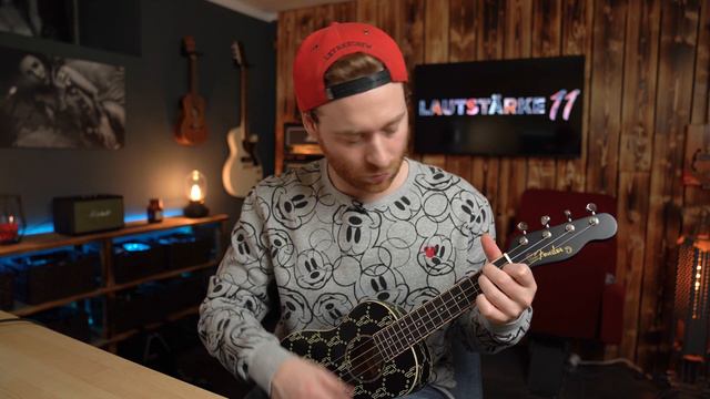 Konzert Ukulele - Fender Billie Eilish Signature - inkl. Vergleich zu Jack and Danny CW-4 смотреть онлайн