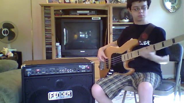 Fender Rumble 350 Review смотреть онлайн