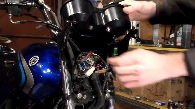 Как снять приборную панель на мотоцикле YAMAHA YBR 125 смотреть онлайн