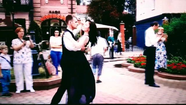 НЕЗАБЫВАЕМЫ МЕЛОДИИ ВАЛЬСОВ ШТРАУСА.МЕЛОДИЯ ВАЛЬСА "ГОЛУБОЙ ДУНАЙ"-ЯВЛЯЕТСЯ СИМВОЛОМ КРАСАВИЦЫ ВЕНЫ смотреть онлайн
