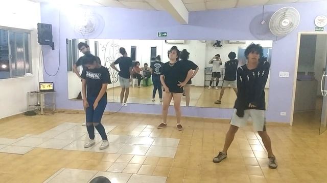 KARA -  Mamma Mia Dance Cover By: DokiDoki Dance